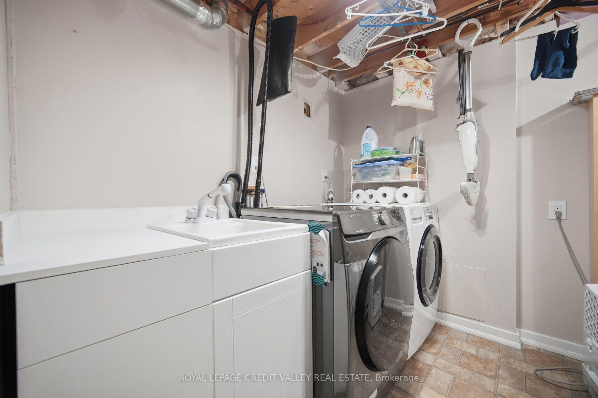 Photo 40 of 10 Gladstone Square, Brampton, Bramalea North Industrial — HOMEH