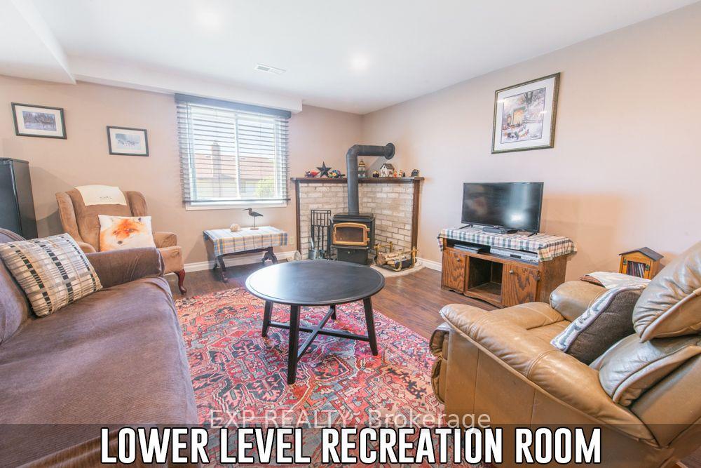 Photo 22 of 153 Oneida Place, Kitchener, Centreville Chicopee — HOMEH