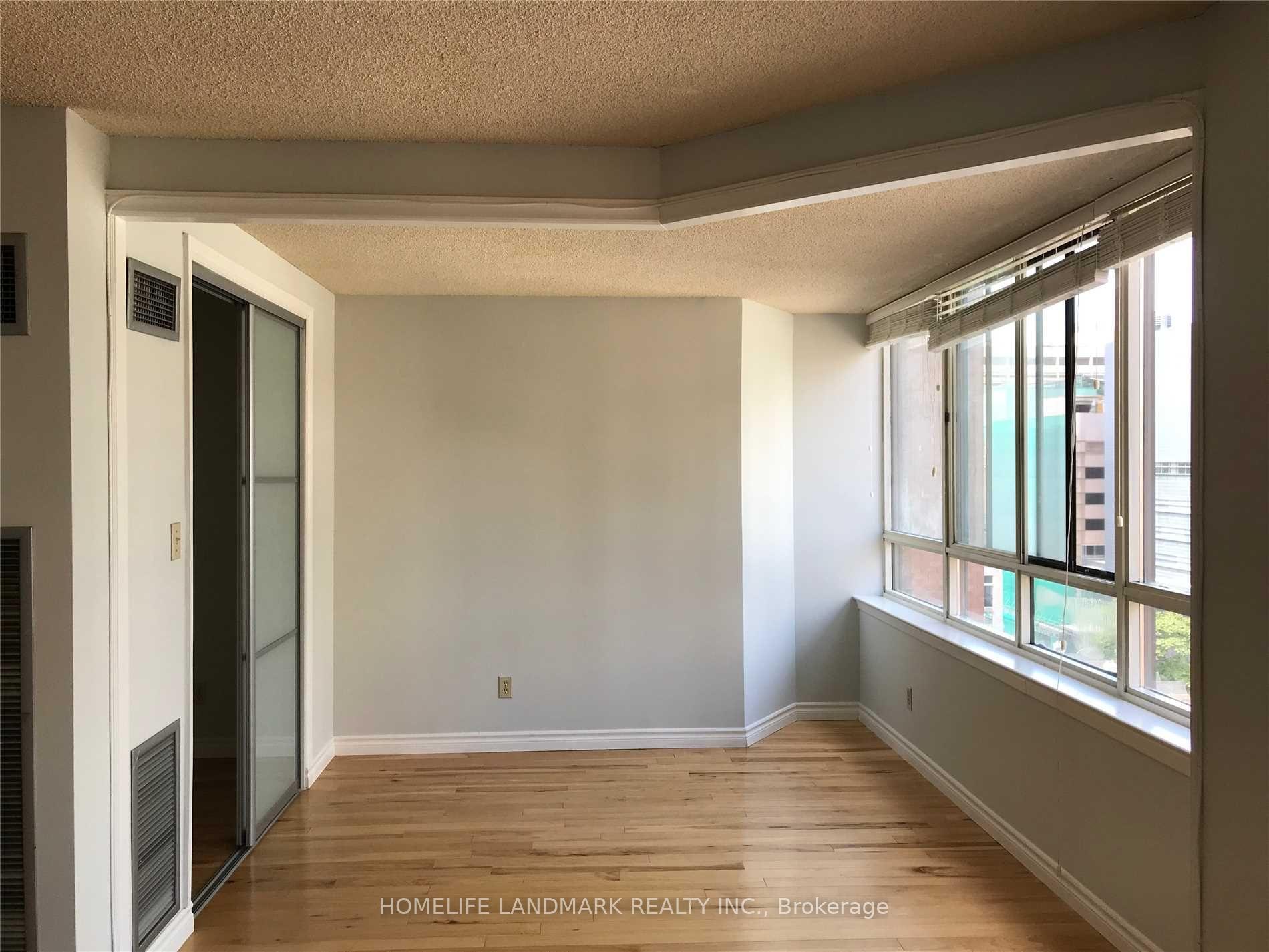 Photo 3 of Unit 1122, 633 Bay Street, Toronto, Bay Street Corridor — HOMEH
