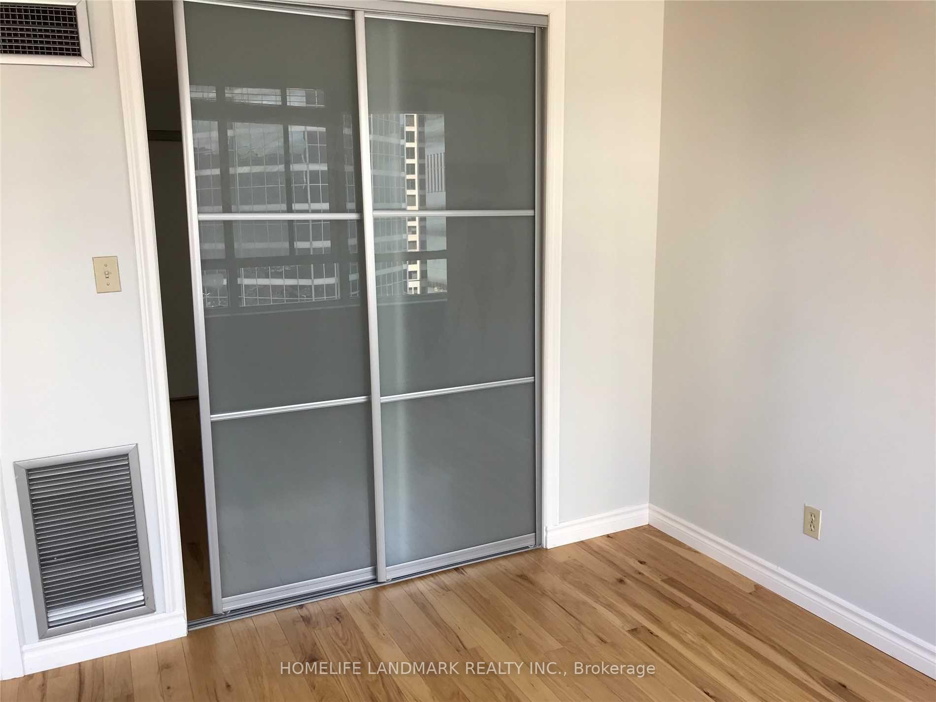 Photo 5 of Unit 1122, 633 Bay Street, Toronto, Bay Street Corridor — HOMEH