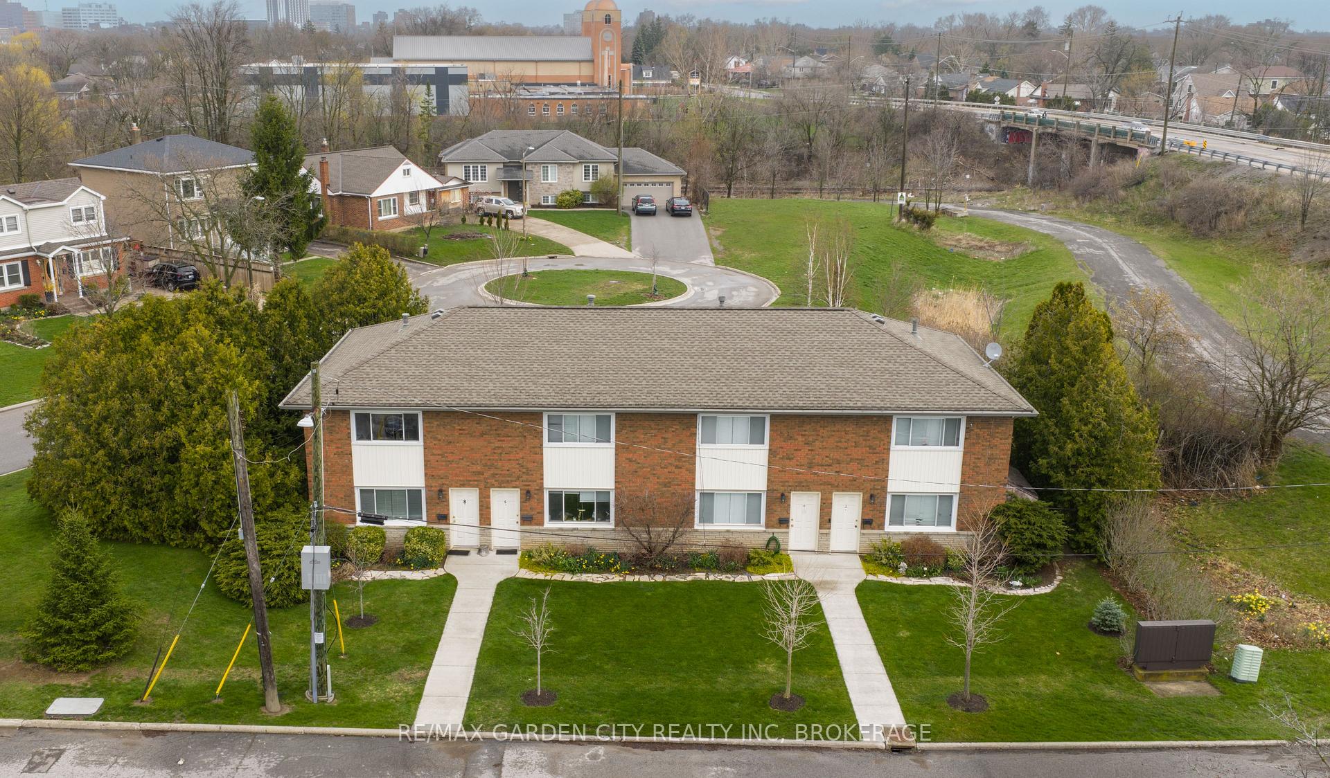 Photo 1 of 2-8 Riverview Boulevard, St. Catharines, Glendale/Glenridge — HOMEH