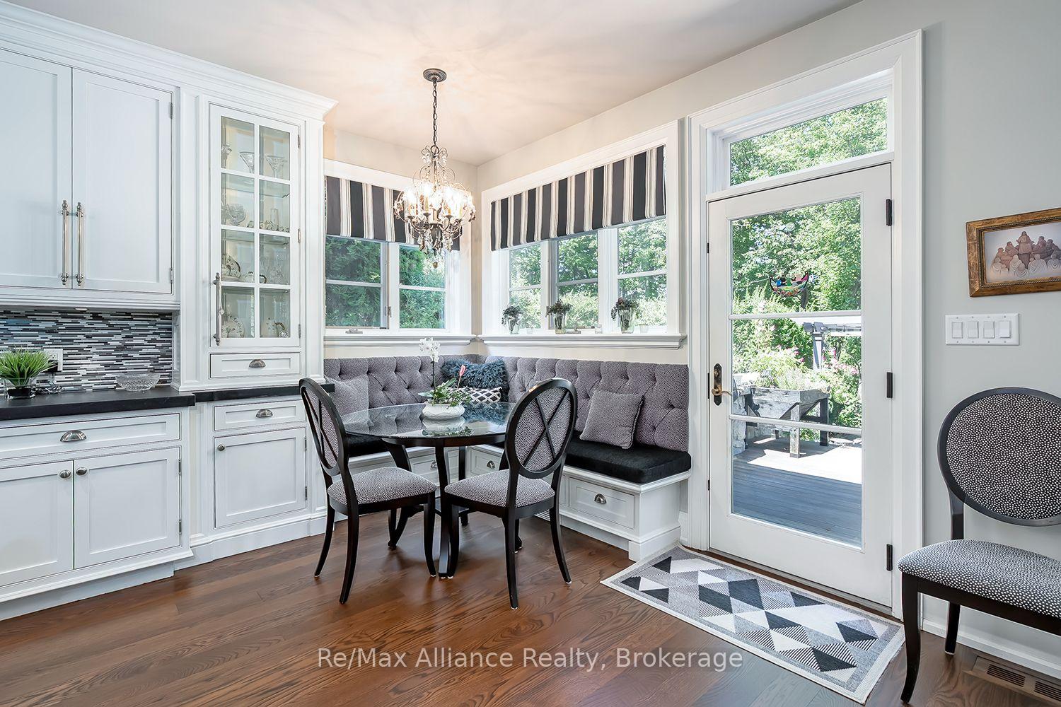 Photo 12 of 379 River Side Drive, Oakville, Central — HOMEH