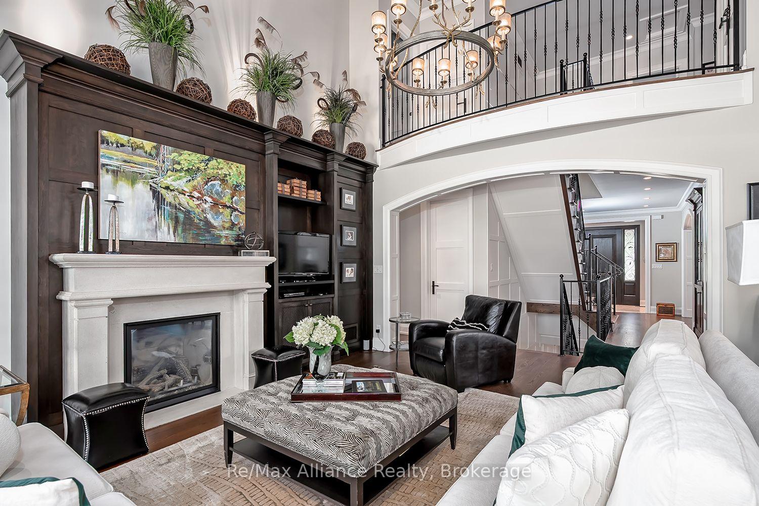 Photo 15 of 379 River Side Drive, Oakville, Central — HOMEH