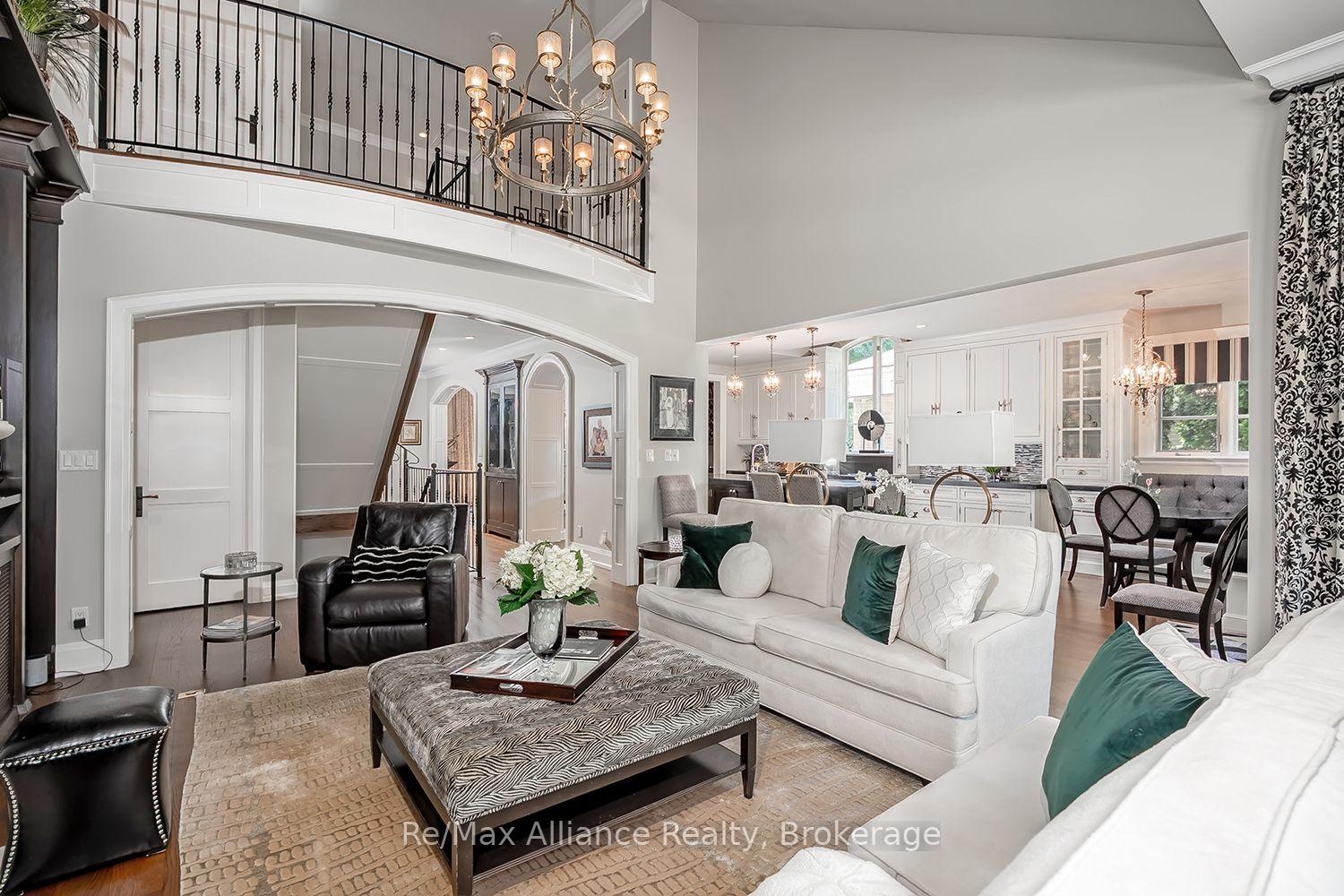 Photo 16 of 379 River Side Drive, Oakville, Central — HOMEH
