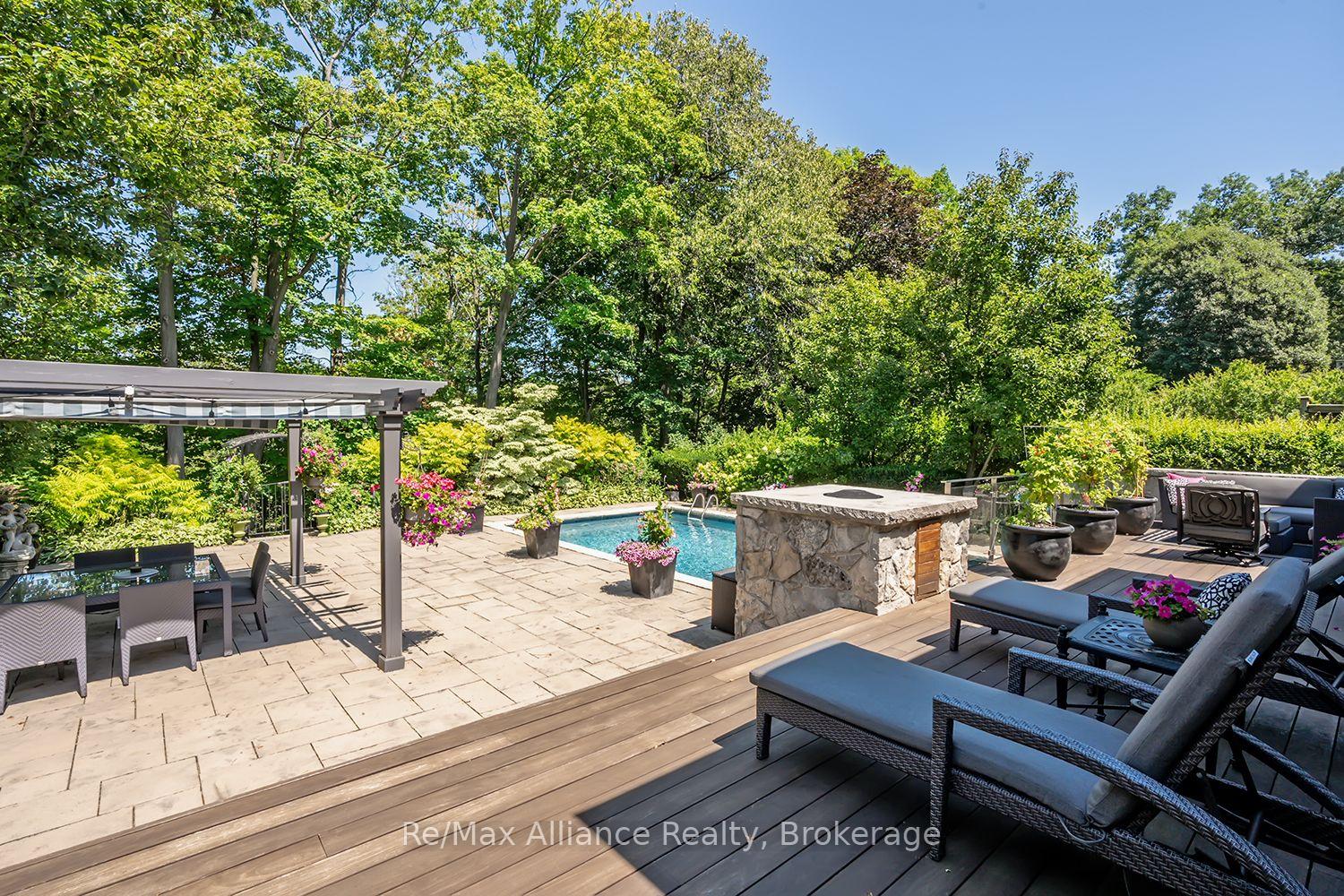 Photo 40 of 379 River Side Drive, Oakville, Central — HOMEH