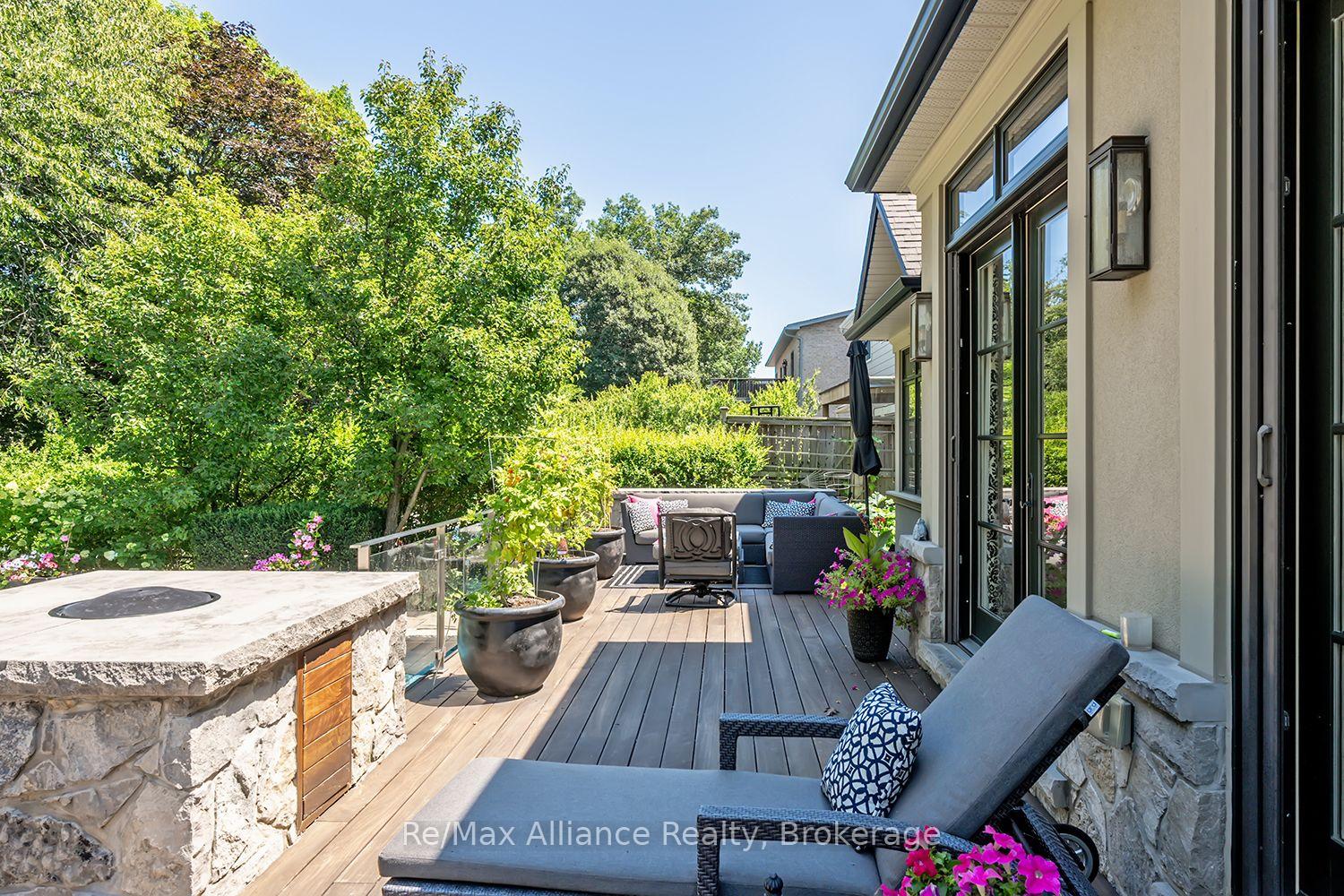 Photo 41 of 379 River Side Drive, Oakville, Central — HOMEH