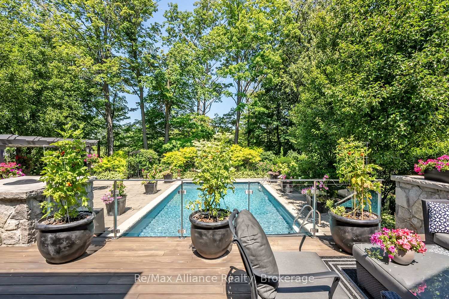 Photo 44 of 379 River Side Drive, Oakville, Central — HOMEH