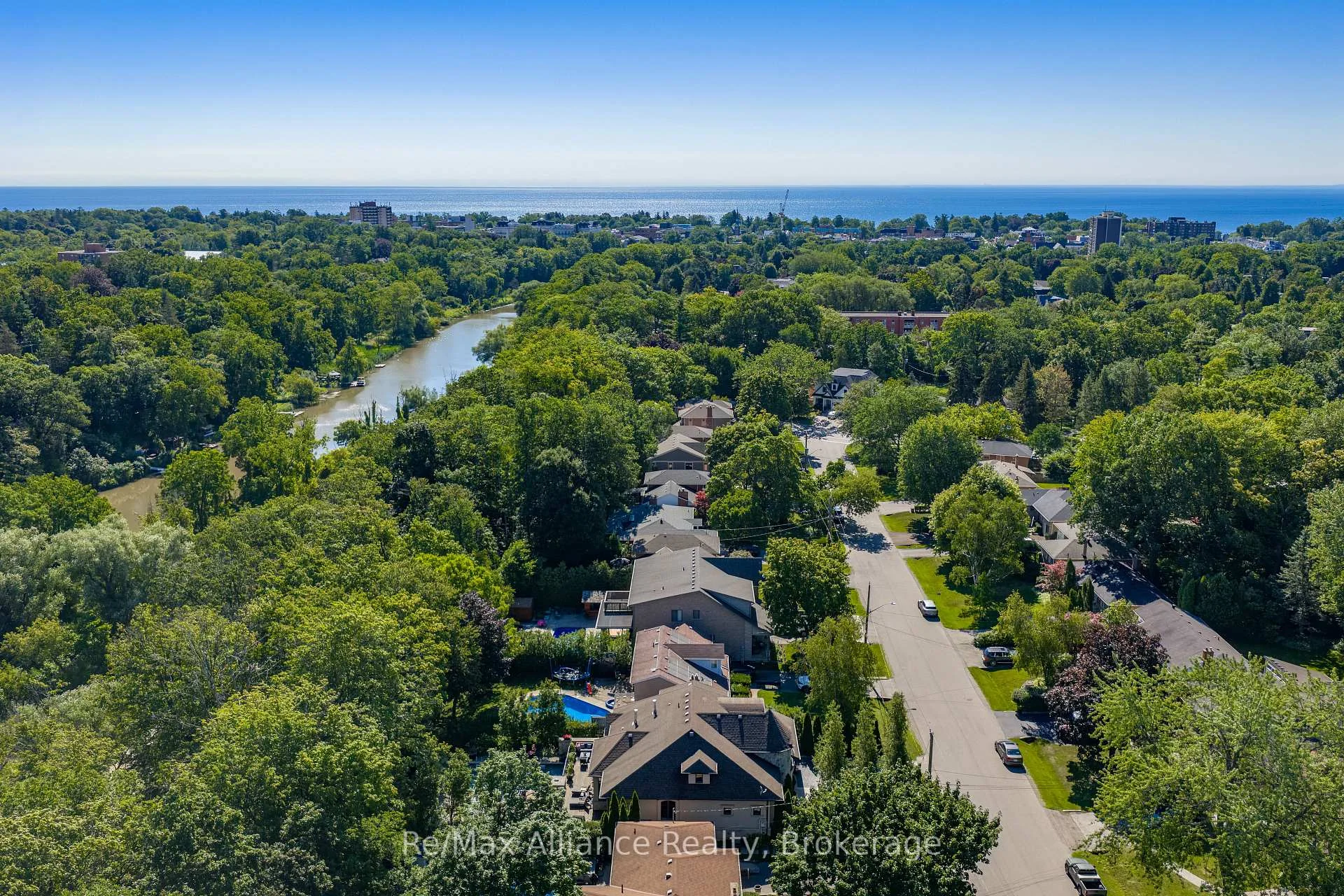 Photo 53 of 379 River Side Drive, Oakville, Central — HOMEH