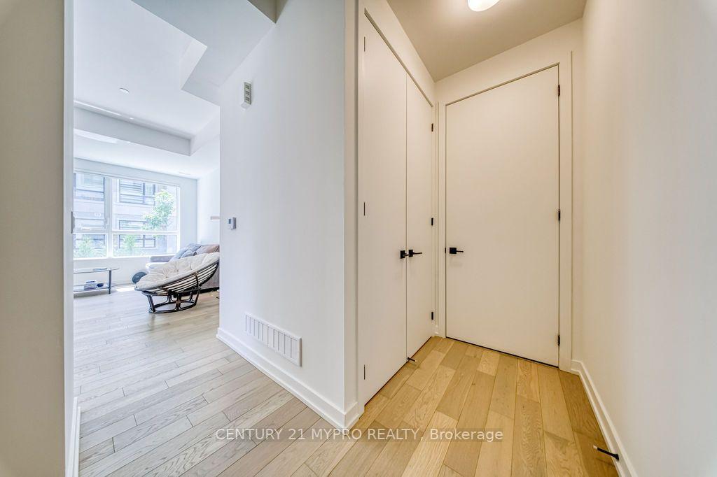 Photo 5 of Unit 107, 5 Red Squirrel Lane, Richmond Hill, Rural Richmond Hill — HOMEH