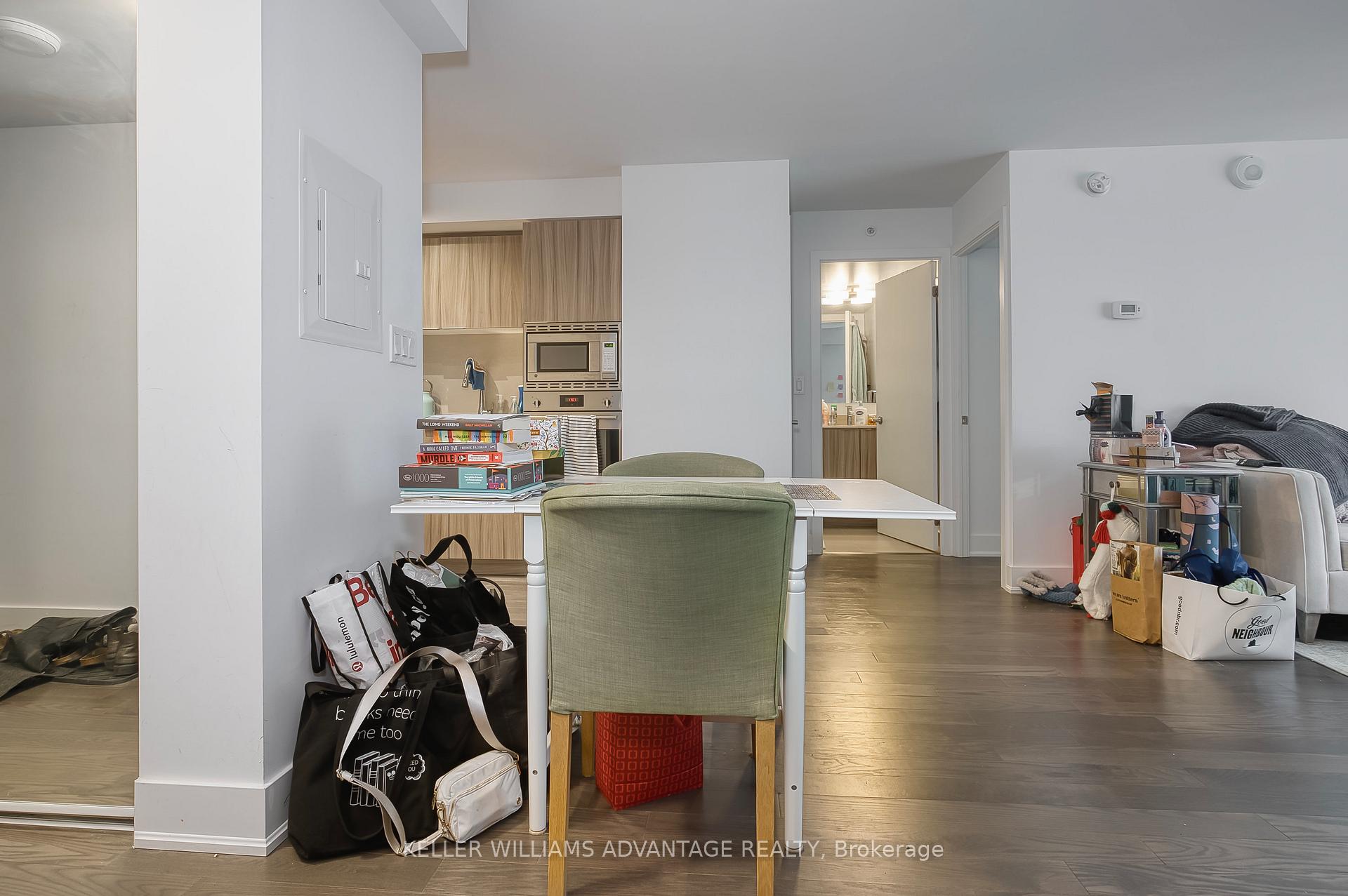 Photo 8 of Unit 1012, 955 Bay Street, Toronto, Bay Street Corridor — HOMEH