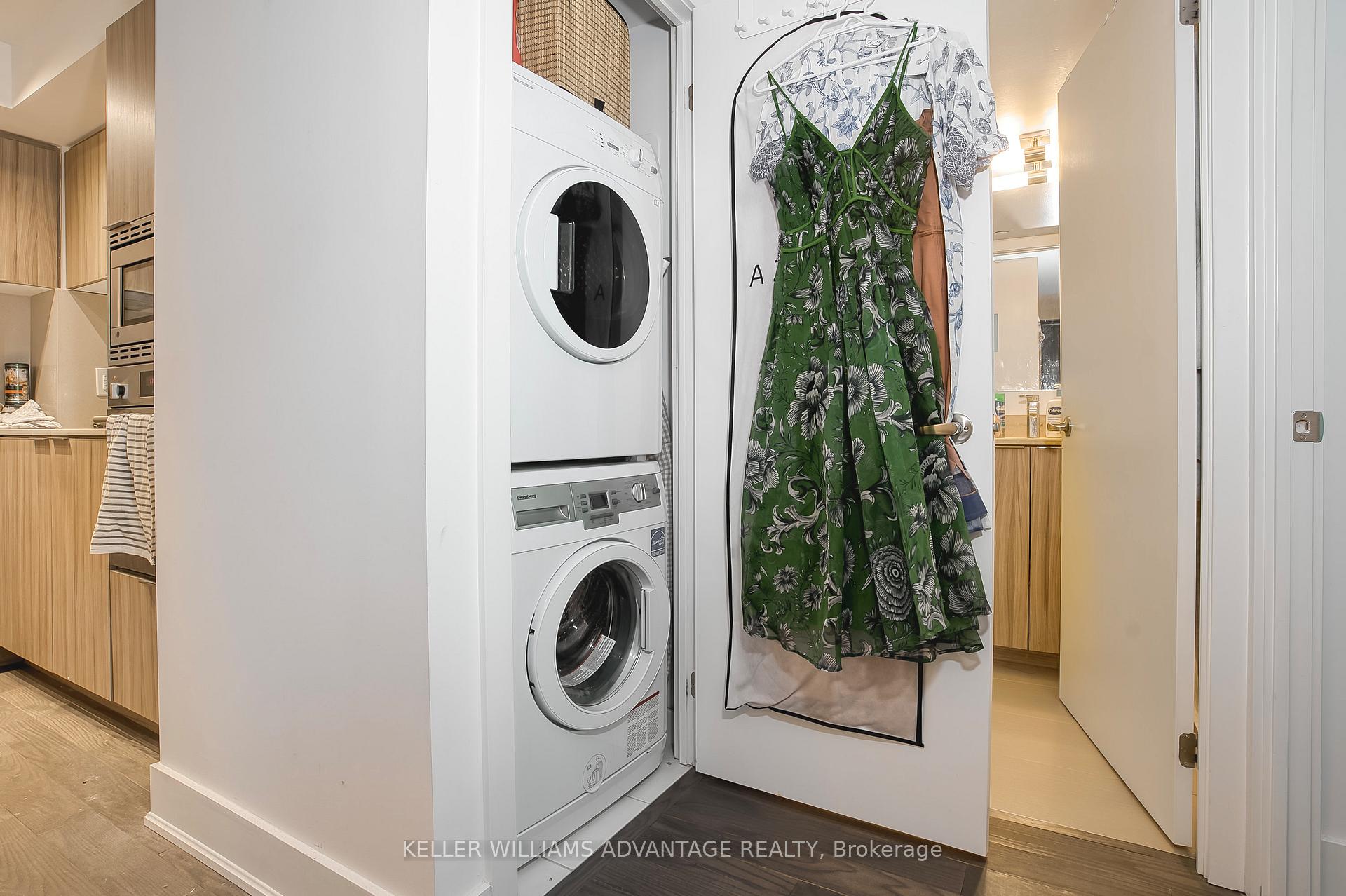 Photo 15 of Unit 1012, 955 Bay Street, Toronto, Bay Street Corridor — HOMEH