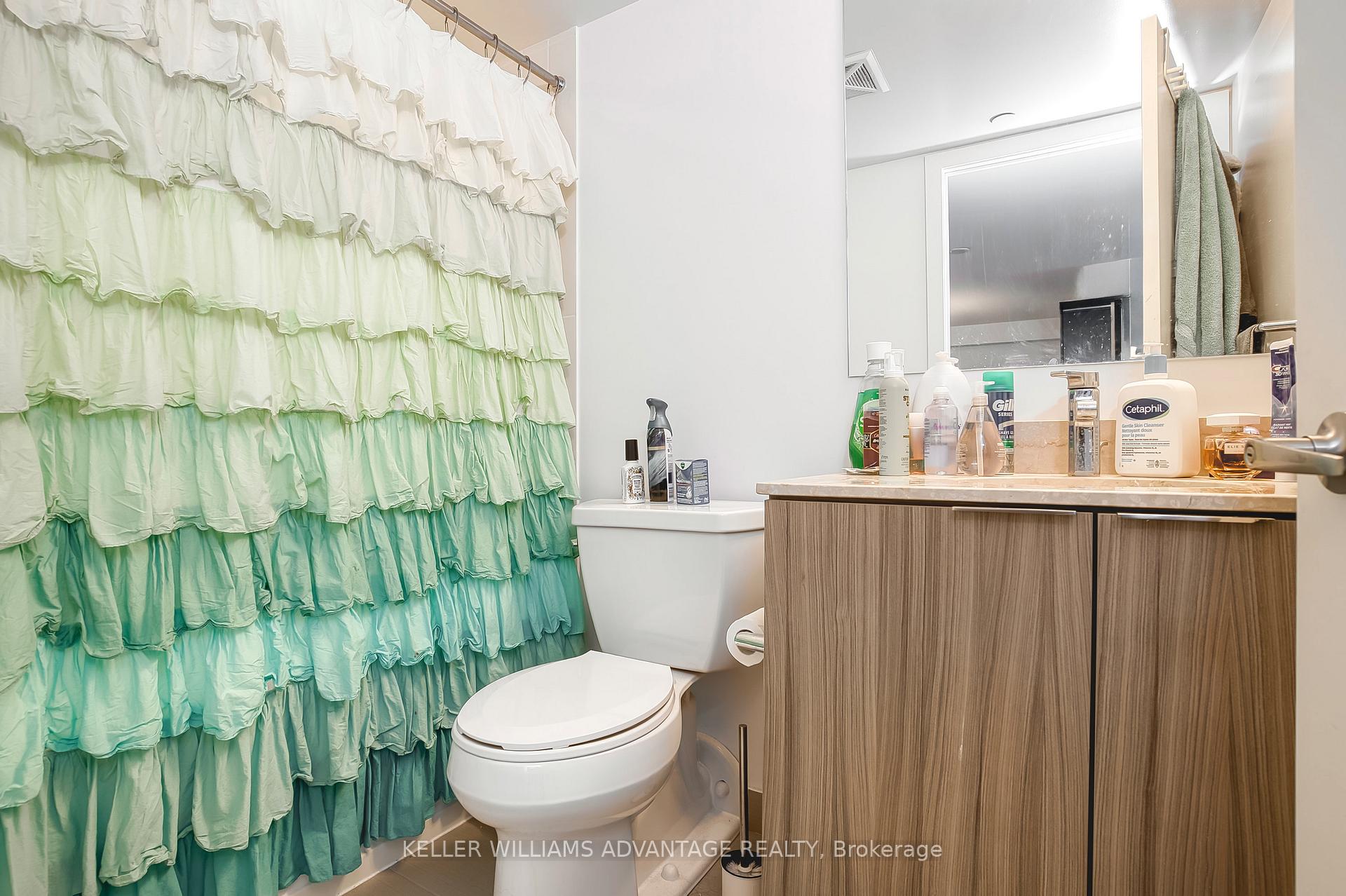 Photo 16 of Unit 1012, 955 Bay Street, Toronto, Bay Street Corridor — HOMEH