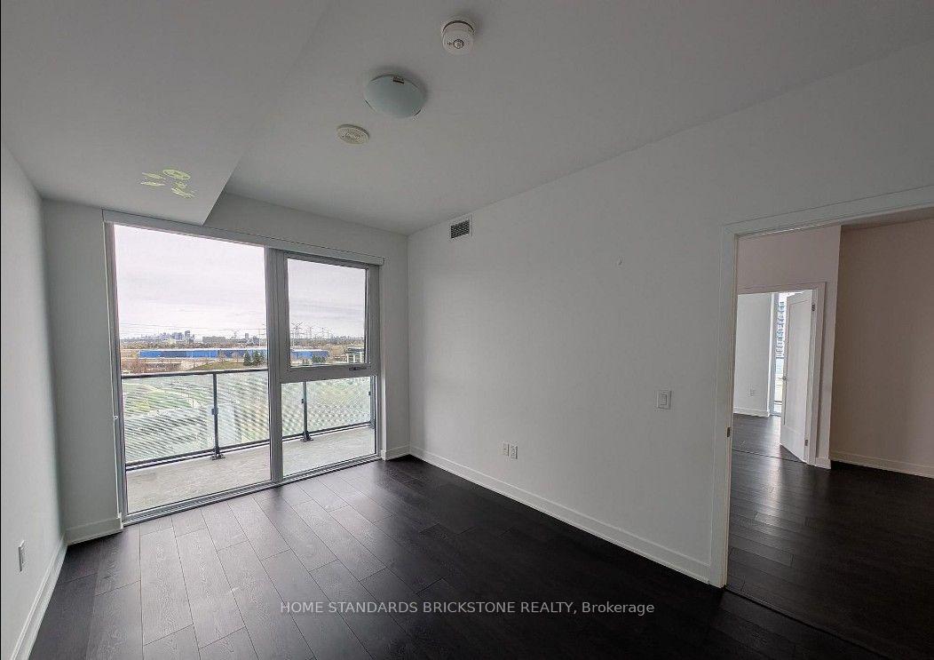 Photo 8 of Unit 810, 95 Oneida Crescent, Richmond Hill, Langstaff — HOMEH