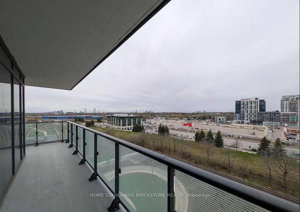 Photo 17 of Unit 810, 95 Oneida Crescent, Richmond Hill, Langstaff — HOMEH