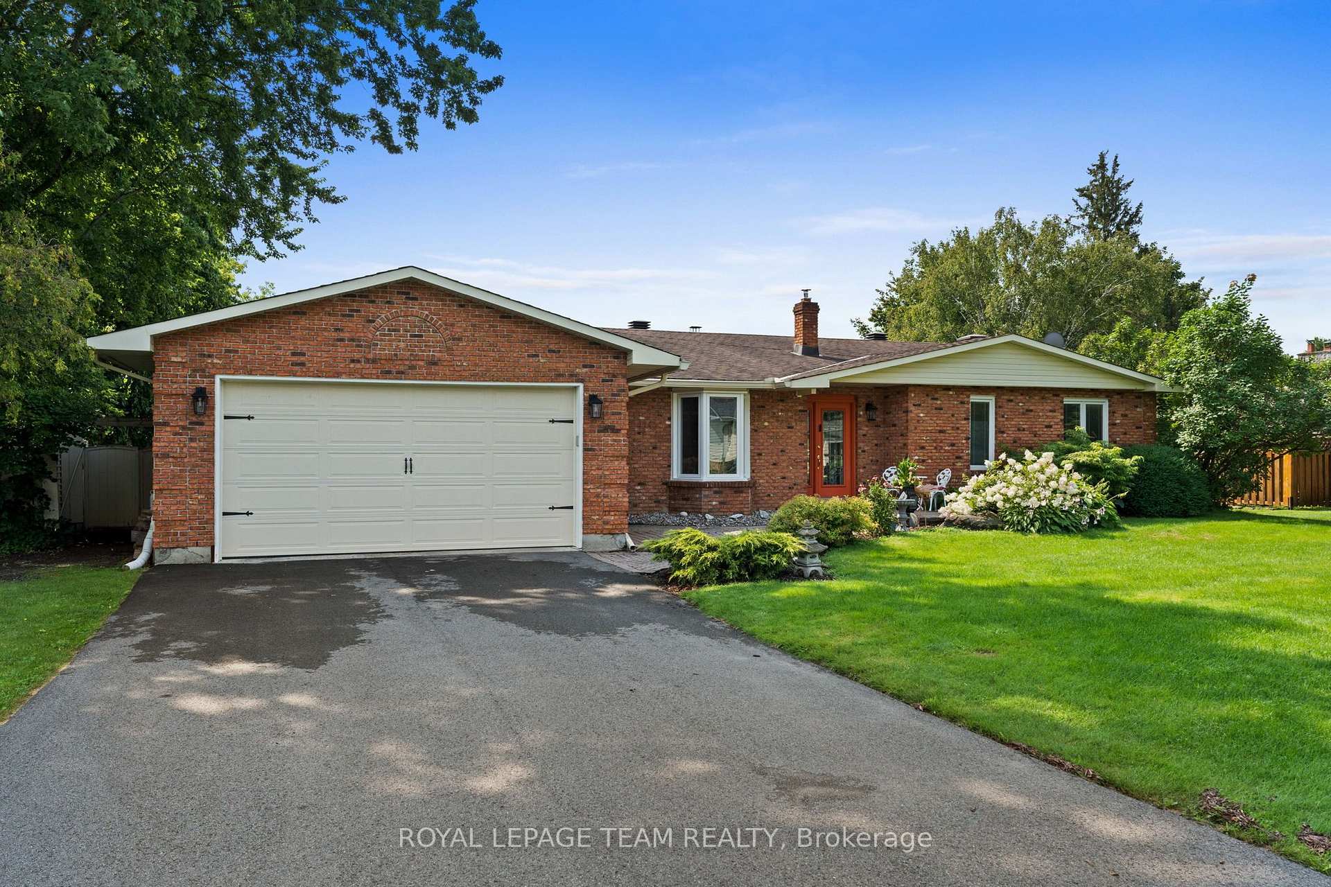 Photo 4 of 1282 Fairway Drive, Ottawa, Manotick South to Roger Stevens — HOMEH