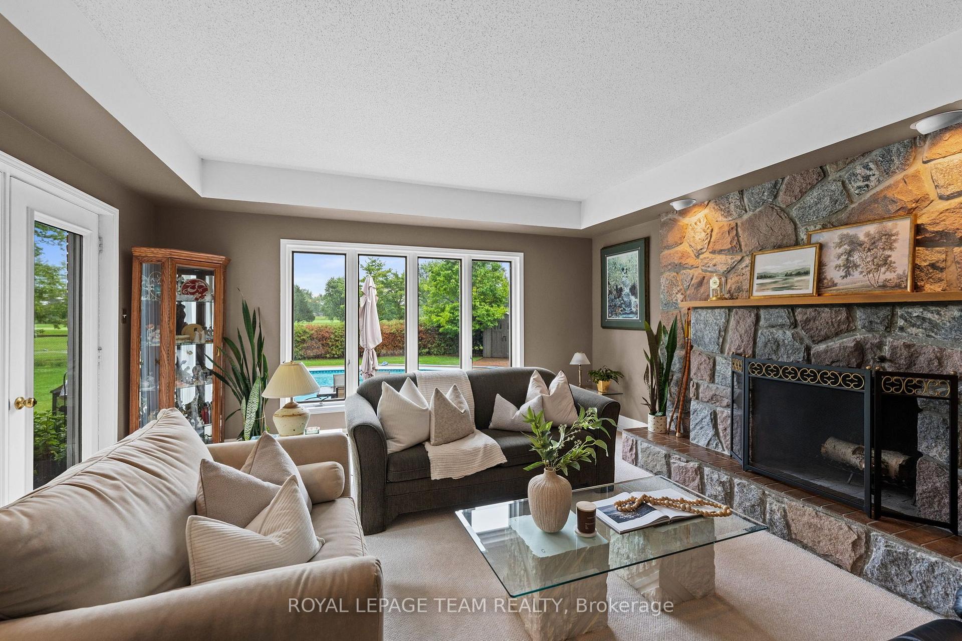 Photo 10 of 1282 Fairway Drive, Ottawa, Manotick South to Roger Stevens — HOMEH