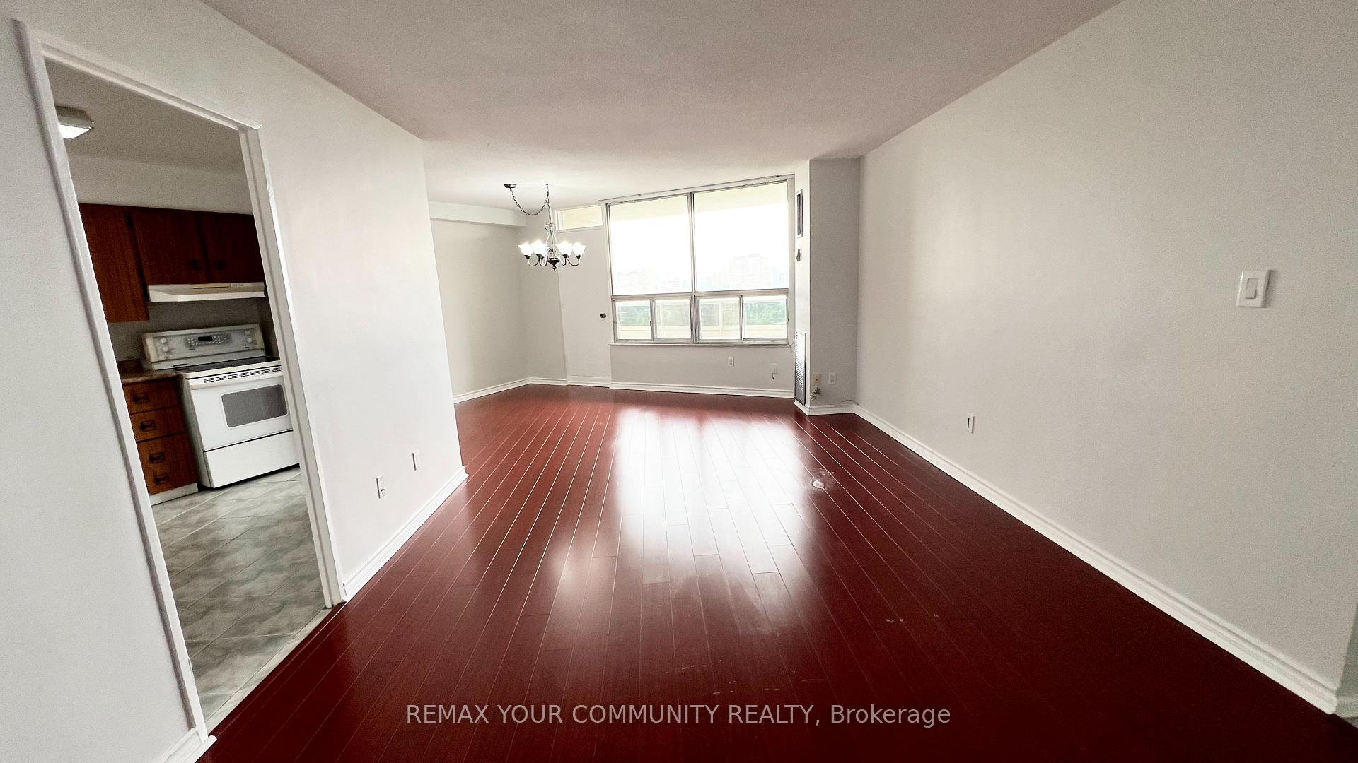 Photo 6 of Unit 1606, 5 Shady Golfway, Toronto, Flemingdon Park — HOMEH