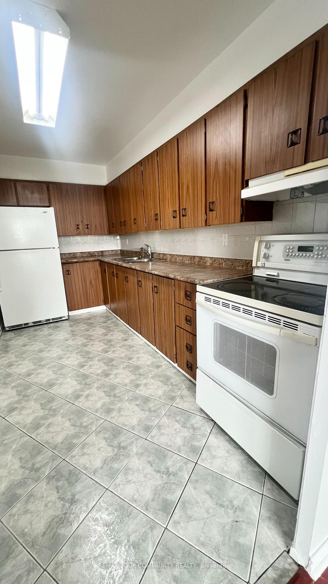 Photo 10 of Unit 1606, 5 Shady Golfway, Toronto, Flemingdon Park — HOMEH