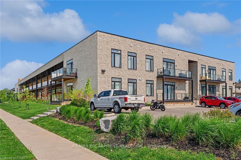 Photo 2 of Unit 222, 85 Morrell Street, Brantford, Holmedale — HOMEH