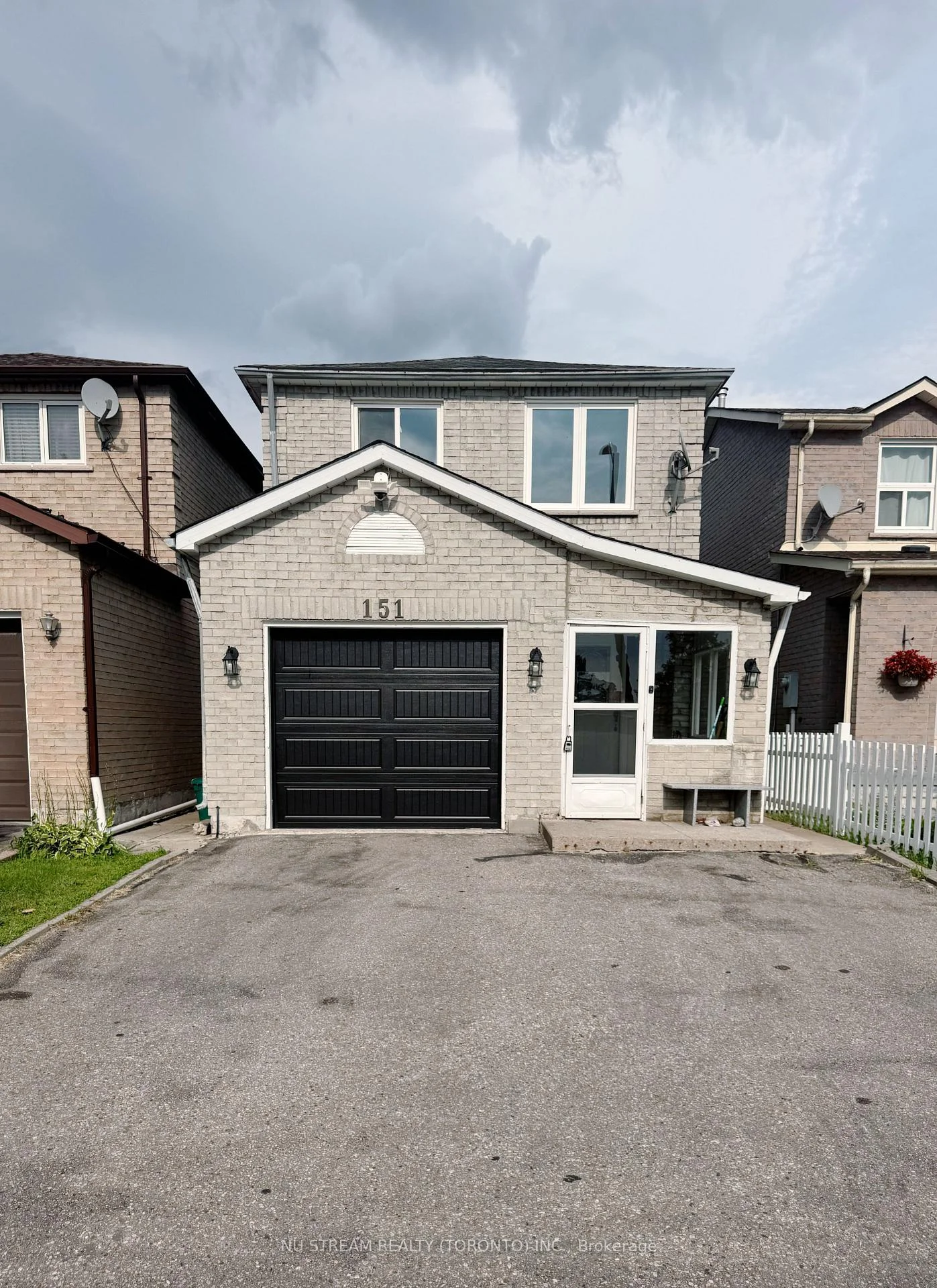Front of Unit 1&2 Flr, 151 Woodhall Road