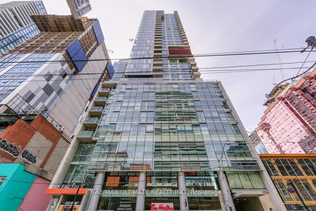 Front of Unit 2710, 375 King Street W