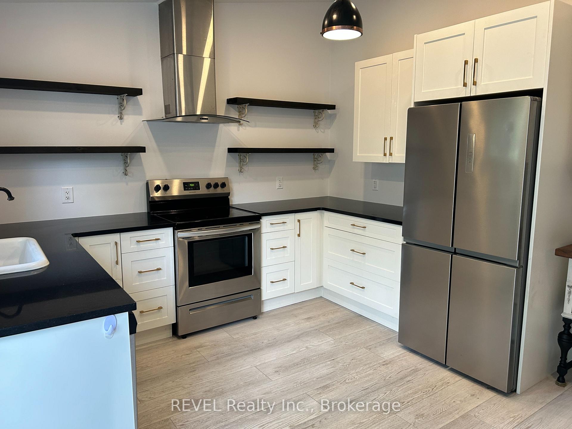 Photo 2 of 43 Wiley Street, St. Catharines, Downtown — HOMEH