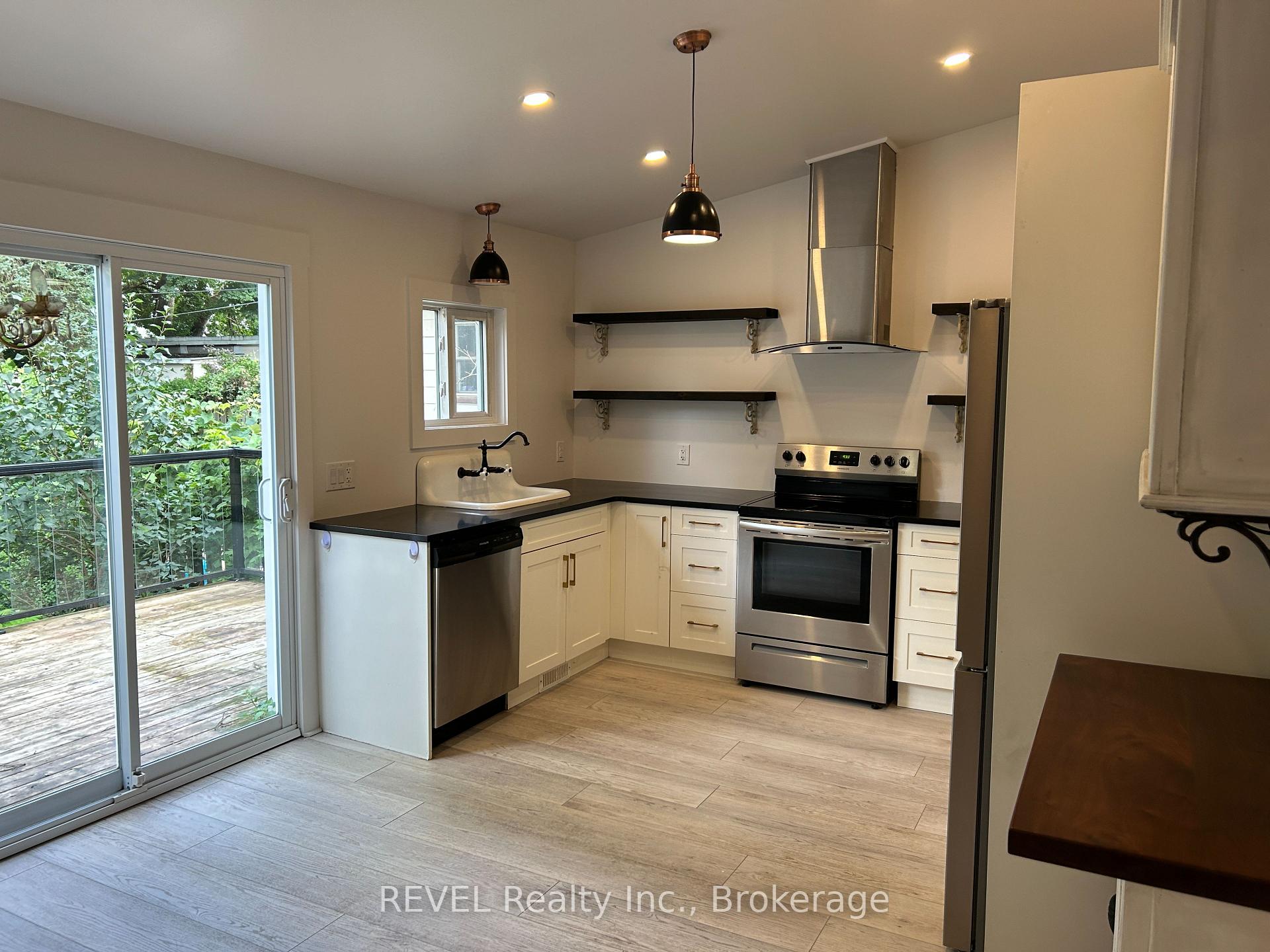 Photo 3 of 43 Wiley Street, St. Catharines, Downtown — HOMEH
