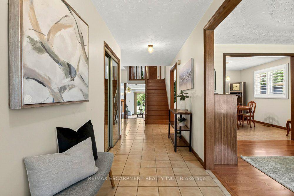 Photo 4 of 118 Pottruff Road S, Hamilton, Kentley — HOMEH