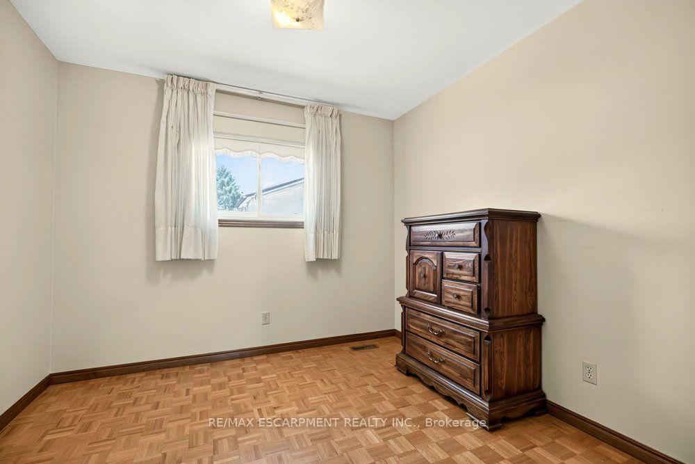 Photo 21 of 118 Pottruff Road S, Hamilton, Kentley — HOMEH