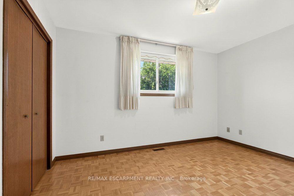 Photo 24 of 118 Pottruff Road S, Hamilton, Kentley — HOMEH