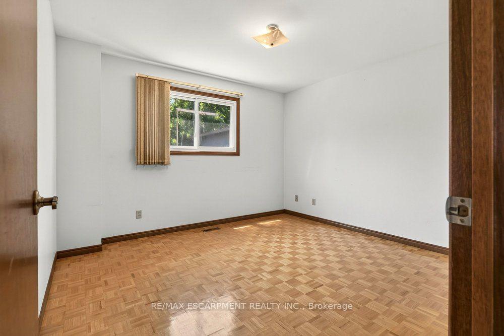 Photo 32 of 118 Pottruff Road S, Hamilton, Kentley — HOMEH