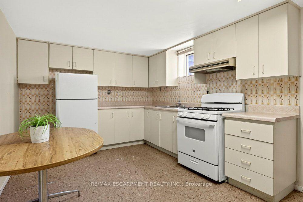 Photo 36 of 118 Pottruff Road S, Hamilton, Kentley — HOMEH