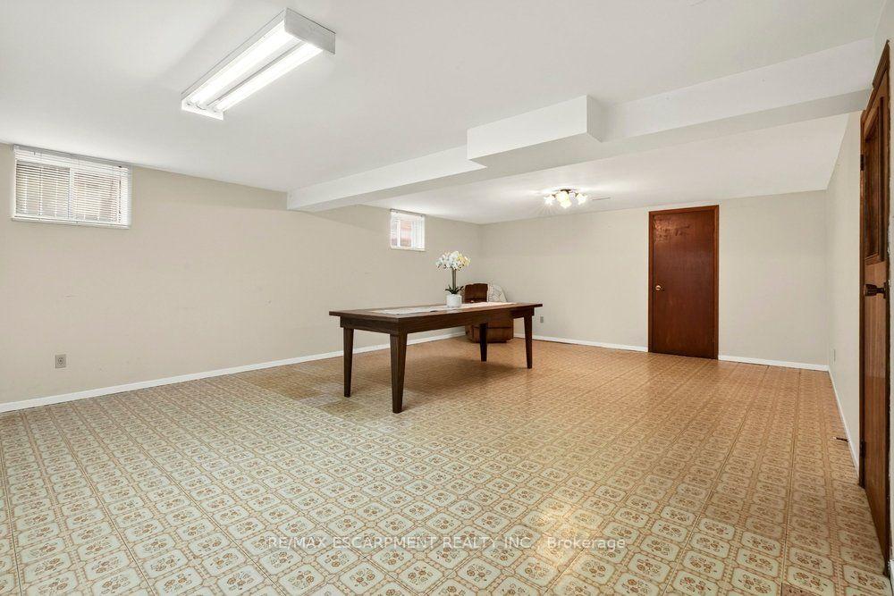 Photo 38 of 118 Pottruff Road S, Hamilton, Kentley — HOMEH