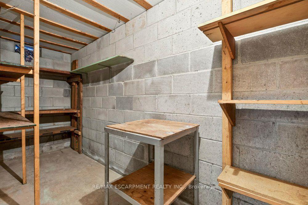 Photo 41 of 118 Pottruff Road S, Hamilton, Kentley — HOMEH