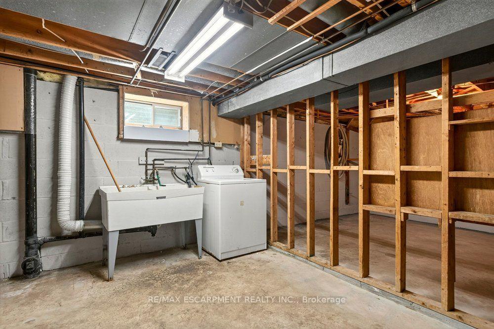 Photo 42 of 118 Pottruff Road S, Hamilton, Kentley — HOMEH