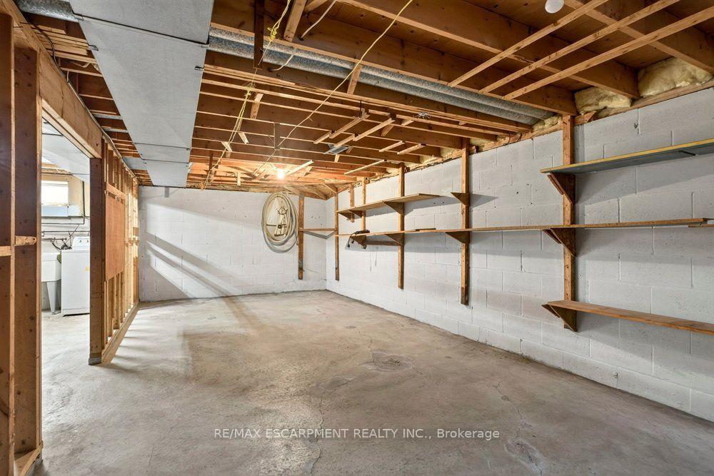 Photo 43 of 118 Pottruff Road S, Hamilton, Kentley — HOMEH