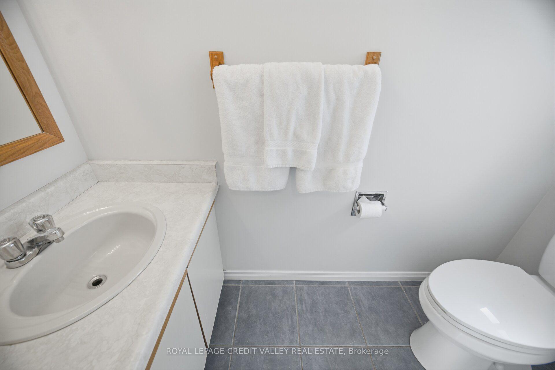 Photo 16 of 49 Sutter Avenue, Brampton, Brampton West — HOMEH
