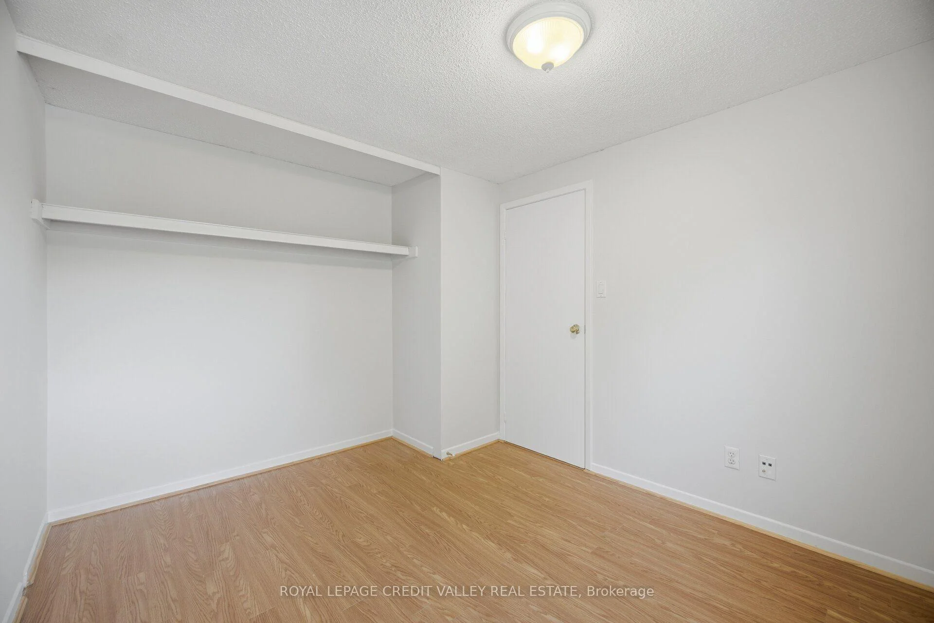 Photo 28 of 49 Sutter Avenue, Brampton, Brampton West — HOMEH