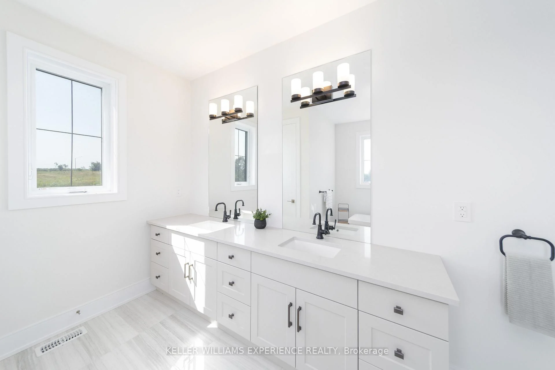 Photo 5 of 96 Waverley Heights, Tay, Waverley — HOMEH