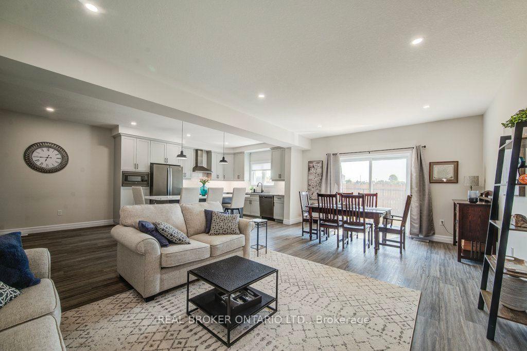 Photo 22 of 654 Wray Avenue S, North Perth, Listowel — HOMEH