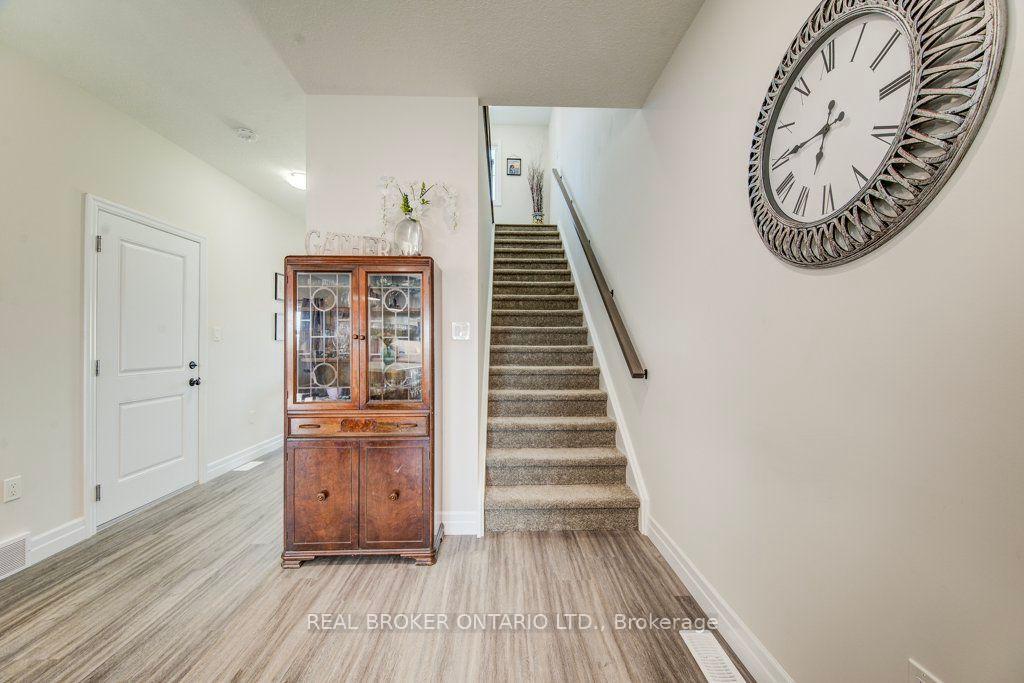 Photo 23 of 654 Wray Avenue S, North Perth, Listowel — HOMEH