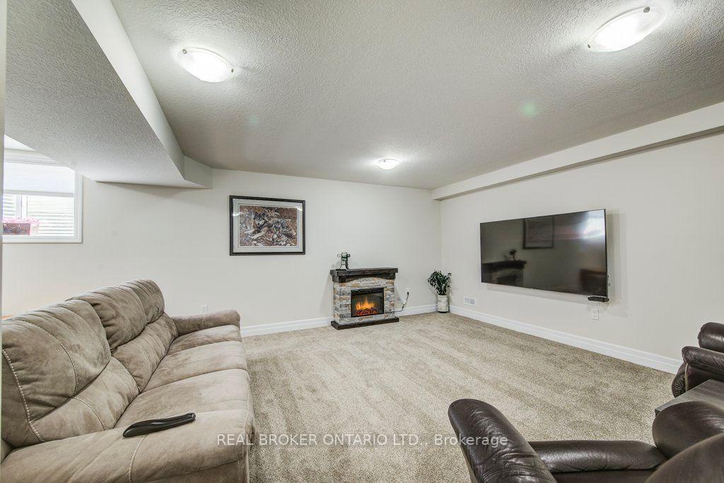 Photo 39 of 654 Wray Avenue S, North Perth, Listowel — HOMEH