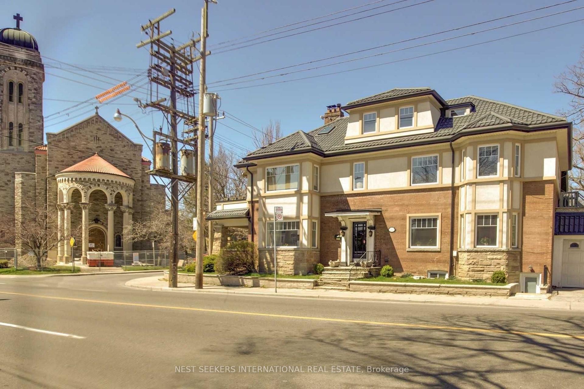 Photo 2 of Unit 2, 250 St Clair Avenue E, Toronto, Rosedale-Moore Park — HOMEH