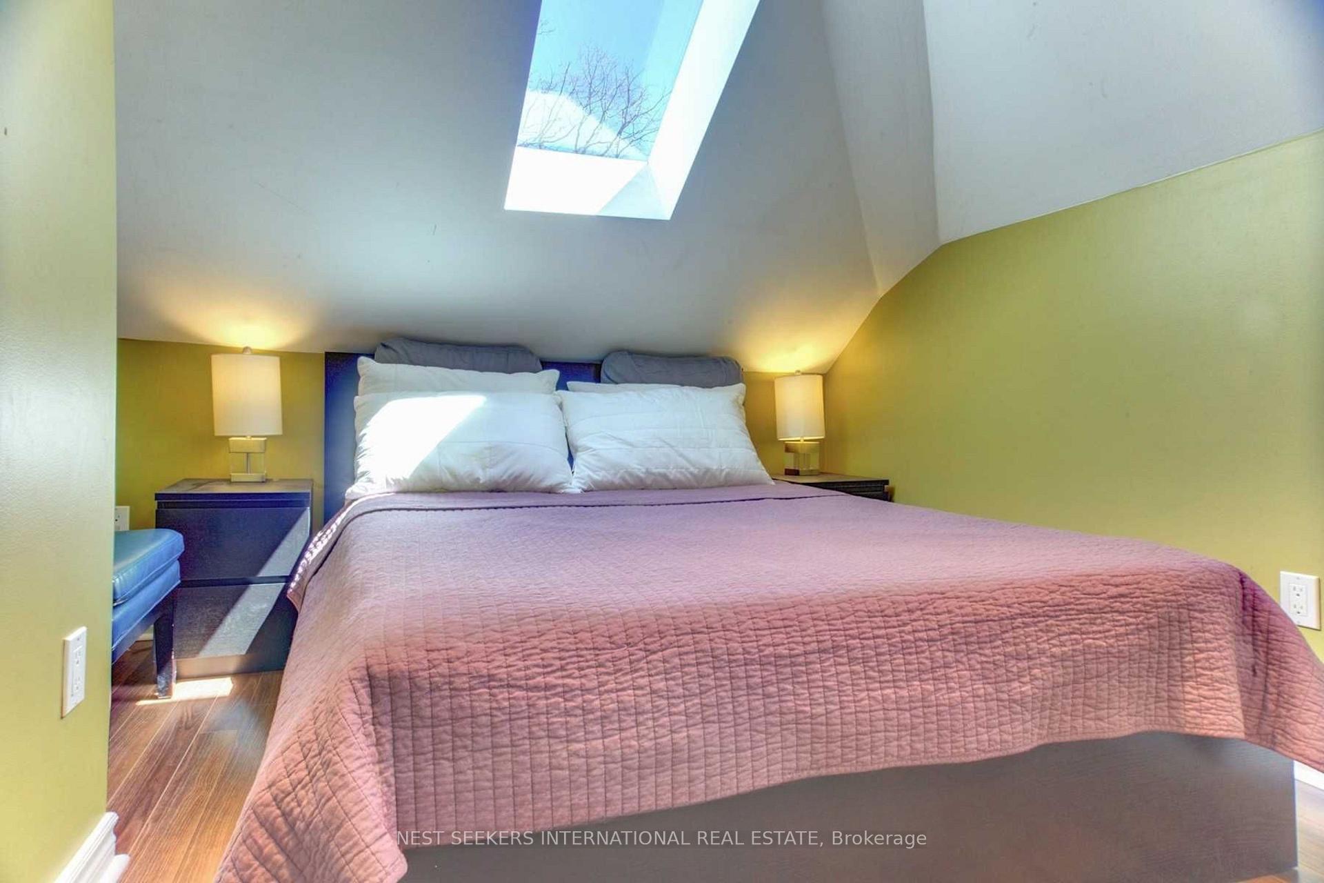 Photo 13 of Unit 2, 250 St Clair Avenue E, Toronto, Rosedale-Moore Park — HOMEH