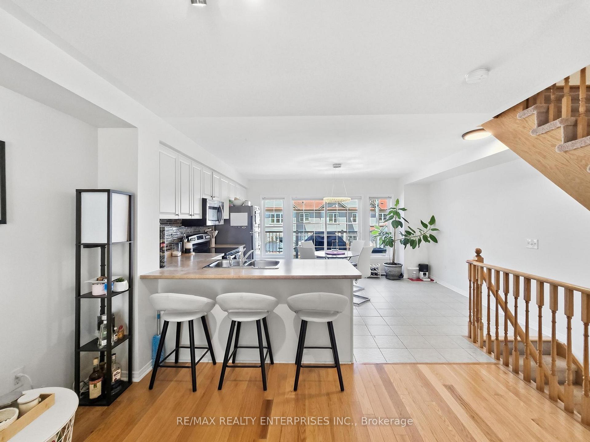 Photo 13 of 112 Harbourside Drive, Whitby, Port Whitby — HOMEH