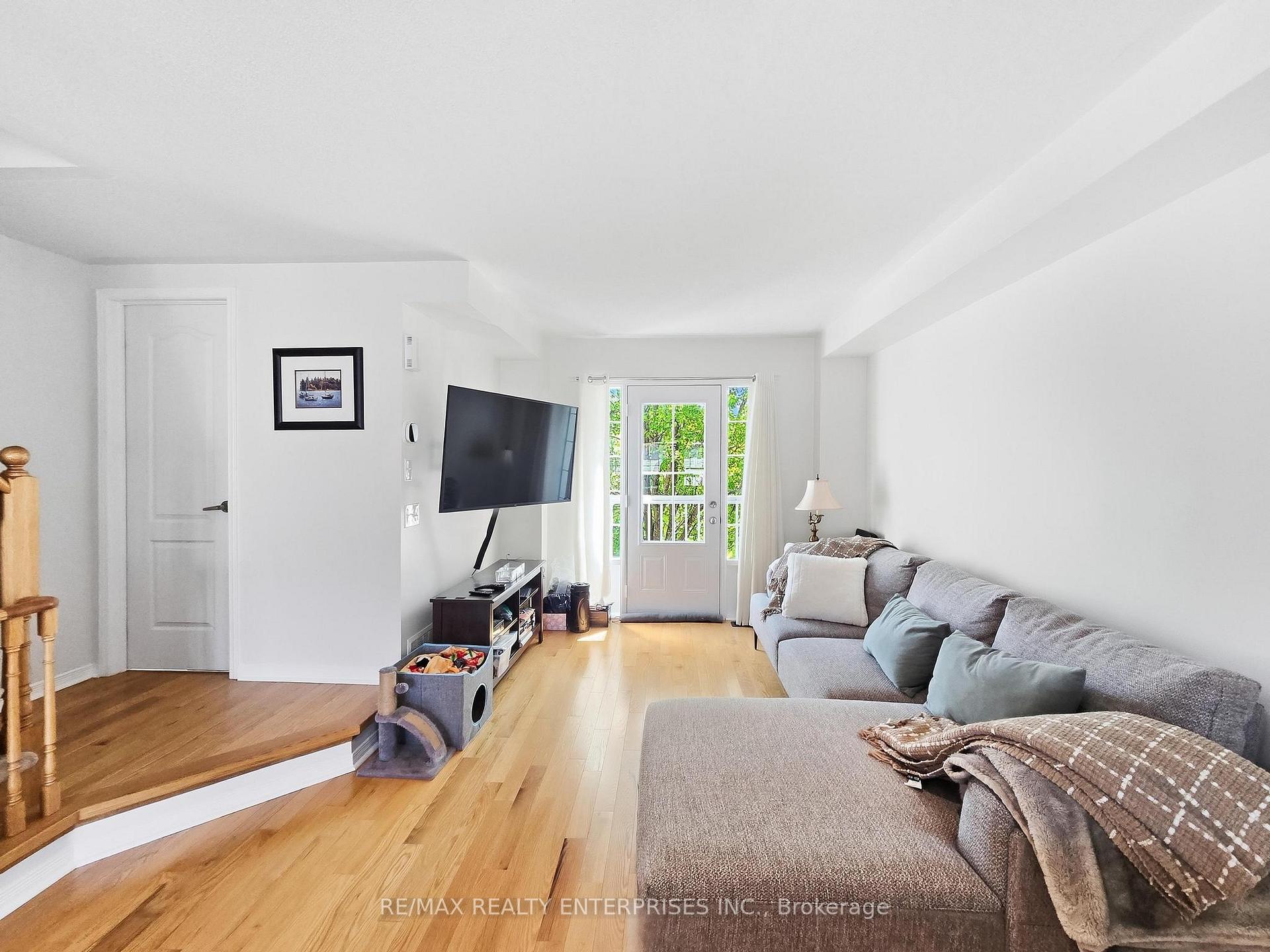 Photo 16 of 112 Harbourside Drive, Whitby, Port Whitby — HOMEH