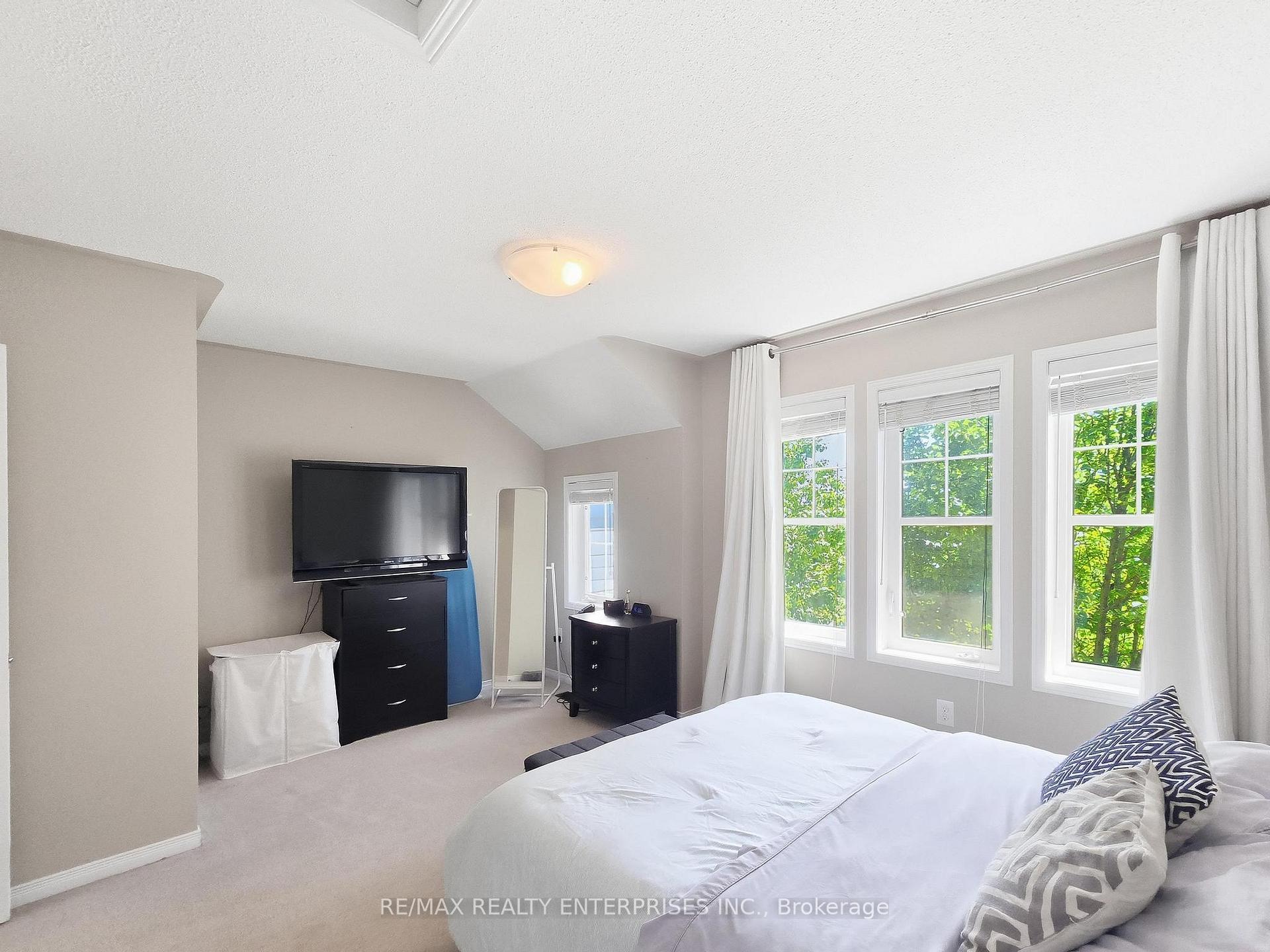 Photo 24 of 112 Harbourside Drive, Whitby, Port Whitby — HOMEH