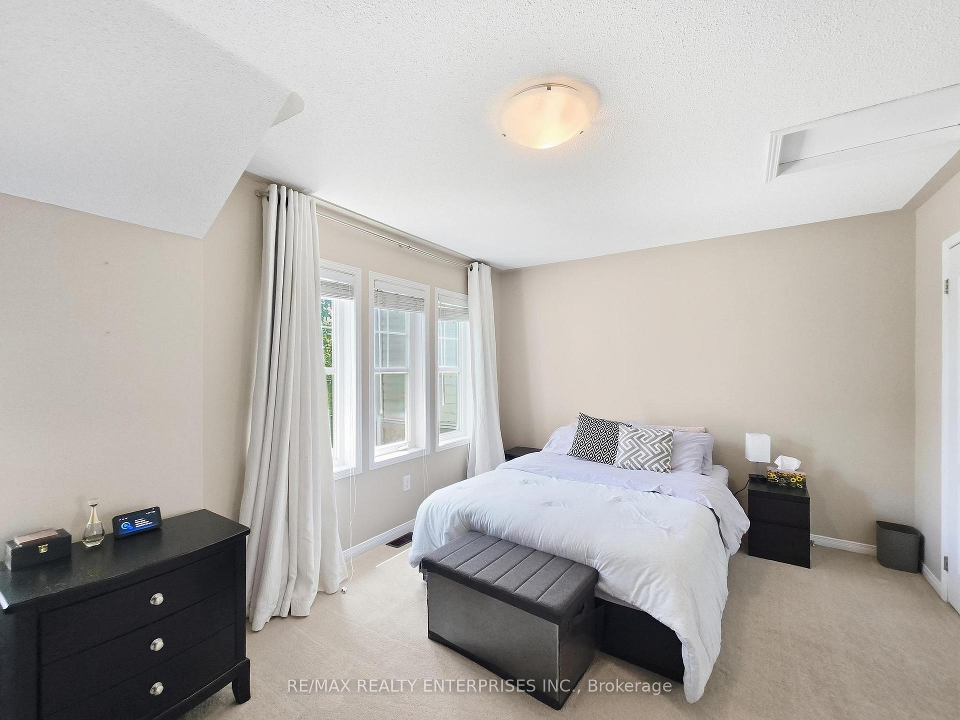 Photo 25 of 112 Harbourside Drive, Whitby, Port Whitby — HOMEH