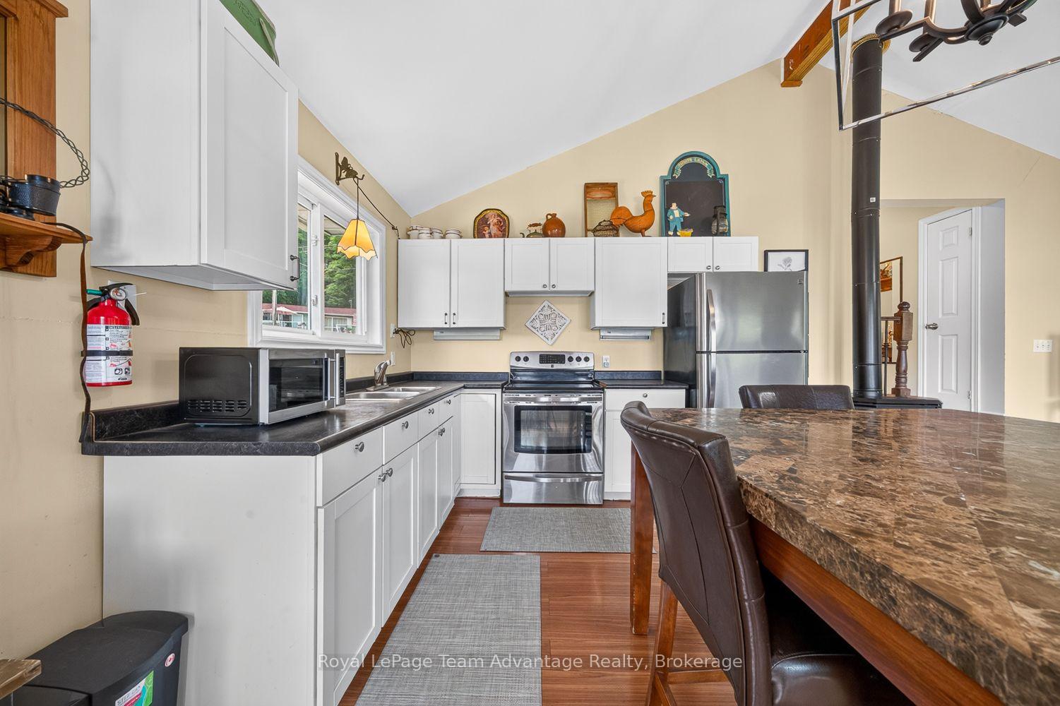 Photo 13 of Unit 9, 7 Silver Point Road, Seguin — HOMEH