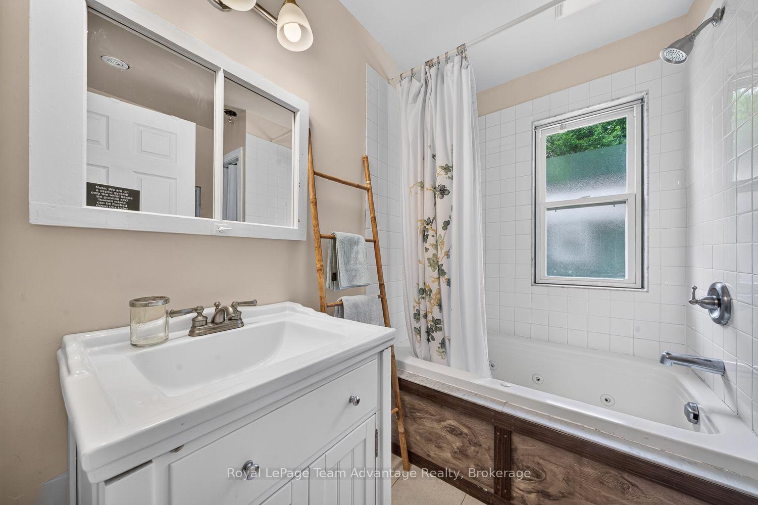 Photo 32 of Unit 9, 7 Silver Point Road, Seguin — HOMEH